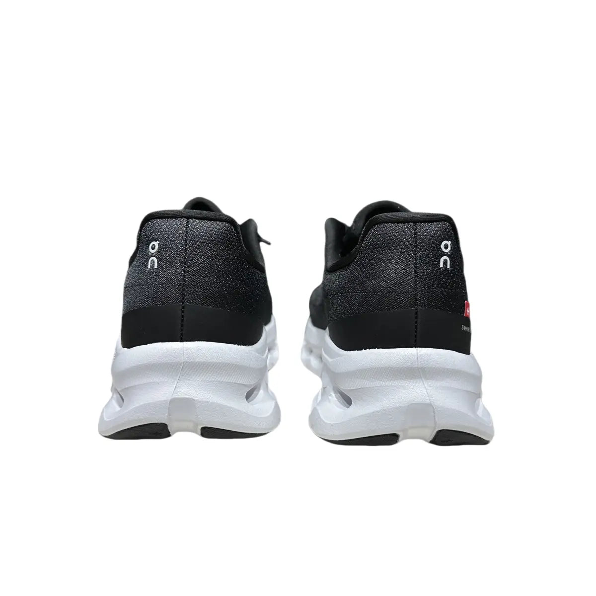 Cloudtilt Black/White