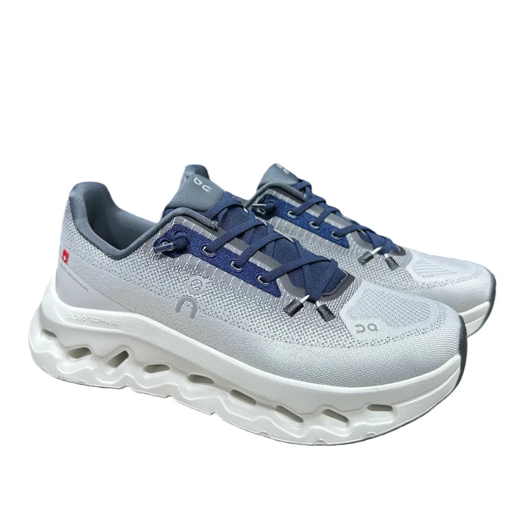 Cloudtilt White/Navy Blue