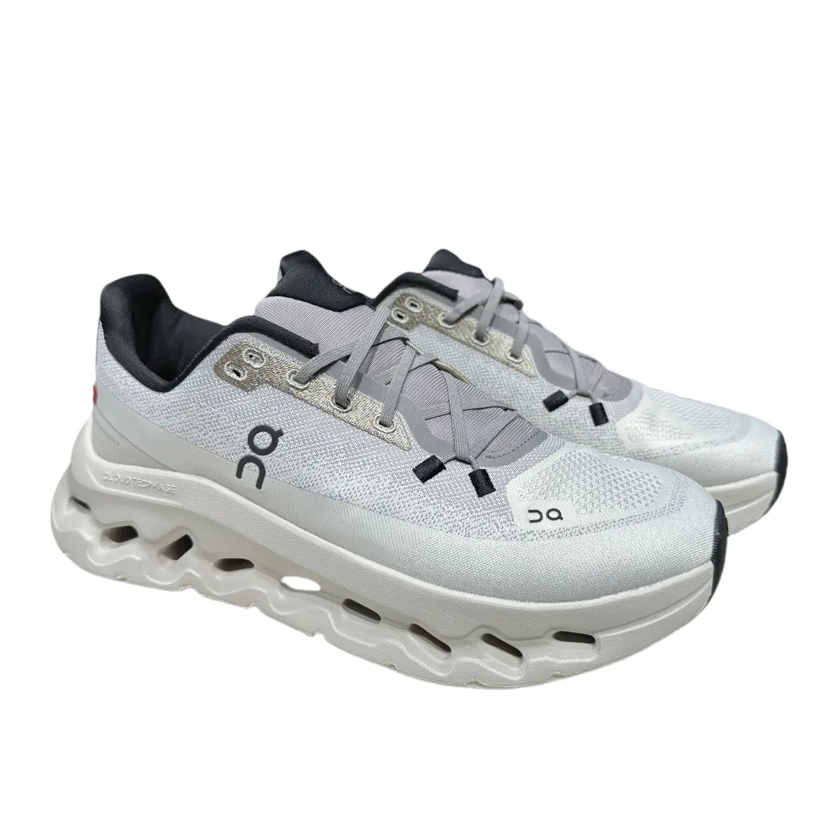 Cloudtilt Light Gray/Black