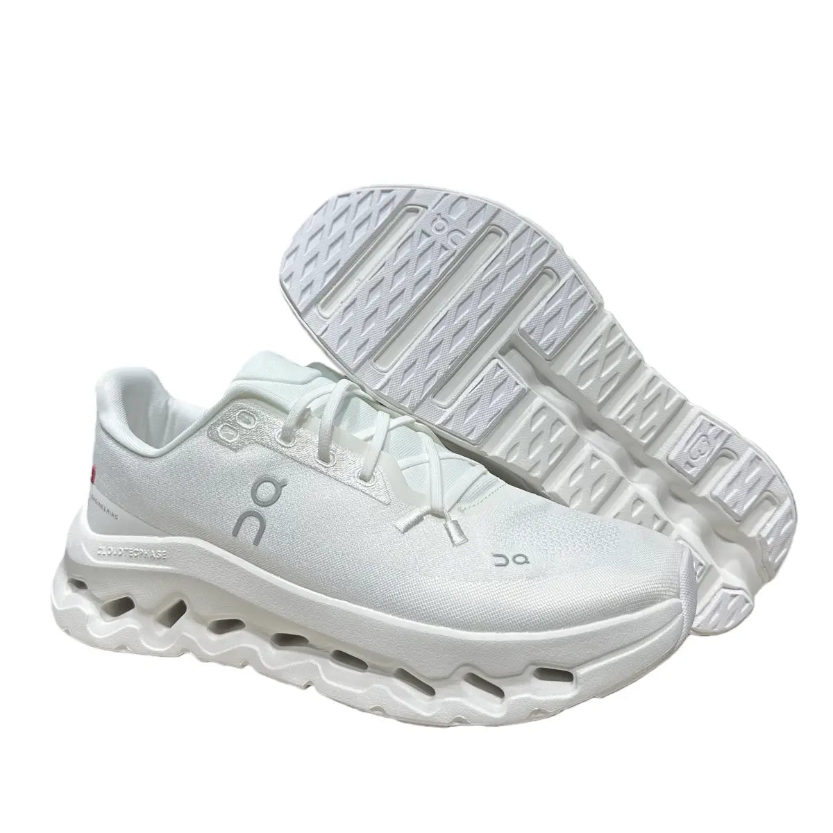 Cloudtilt All White