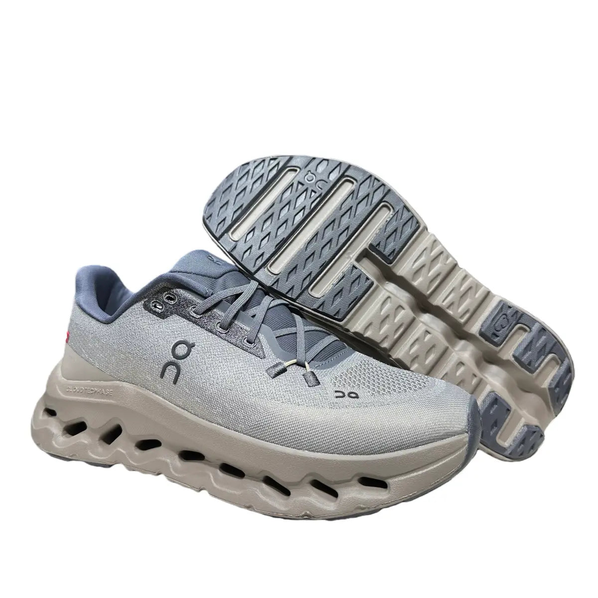 Cloudtilt Black/Gray